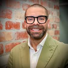 After a wonderful 22 years with Foxtel, I will be saying farewell to Foxtel  in the coming weeks. Working with so many highly skilled and brilliant  people has been a pleasure and