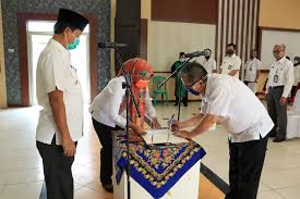 Ahmad riza patria m.b.a wakil gubernur dki jakarta, keluarga besar pii dan berbagai organisasi kepemudaan dan mahasiswa diantaranya: Wawako Lantik 51 Pejabat Struktural Dan Fungsional Dilingkup Pemerintah Kota Prabumulih Situs Resmi Pemerintah Kota Prabumulih