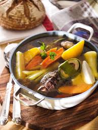 Une Recette Tres Classique Hormis Le Choix De La Garniture Dans Laquelle Les Produits S Expriment Avec Go Pot Au Feu Legumes Oublies Cuisine Facile Et Rapide