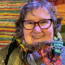 We always look forward to welcoming Ruth Sprague from Illuminating Weaves,  one of our longstanding show favourites with her creative approach to the  art of weaving. Ruth is a kind of local