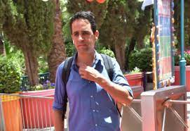 מוביל את הרכב הרוק אביב גפן והתעויוט ושותפו של סטיבן וילסון לצמד בלאקפילד. Ev4jpmslsulzsm
