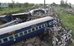 31 dead, 100 injured as train derails ...