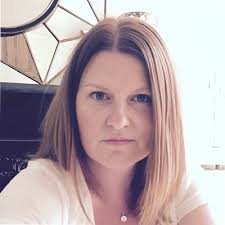 Yesterday's Pride Party at Pandora London Head Office where we enjoyed Drag  Bingo, great tunes and celebrated all we have achieved in the past year to  support our LGBTQ+ colleagues and customers. |