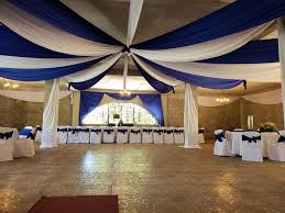 Lo primero que debes de tener presente al escoger las telas para mantelería es conocer bien el concepto de la boda para saber cuál será el estilo a usar al vestir las. Decoracion Para Boda Tel Decoraciones En Telas Makian Facebook