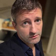 How to play premium bowling with Oculus friends together?