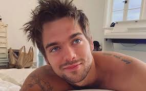 Dylan Sprayberry di Teen Wolf tutto nudo - BitchyX