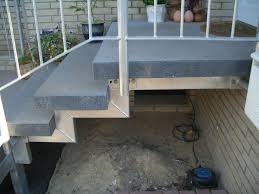 Freitragende Treppen Natursteinepost De