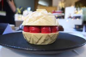 Pour sa bûche de noël 2020, philippe bernachon s'est inspiré de l'iconique chocolat palet d'or. Thiriet Prepare Noel 2020 Le Blog De Lili