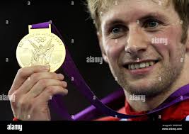 Gold medal olympics hi-res stock photography and images