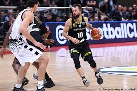 Gespielt wird an den 4 acsl spieltagen, ein teil der spiele wird auch im. Im Fokus Bayreuths Nummer 10 Bastian Doreth Bbl Profis