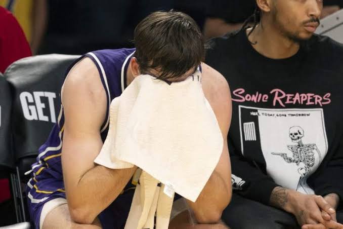 austin reaves injury