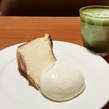 Kuala Lumpur First Meal At Kl After Early Morning Flight With This Delicious 6th Avenue Cheesecake Cheesecake Wi Cheesecake With Whipped Cream Eat Delicious