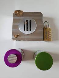 This tricky puzzle game will take you around the world as you attempt to steal as many precious jewels as you can. Puzzling In Wonderlands 2018