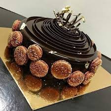 Un Peu De Folie Au Chocolat Mousse Chocolat Cremeux Chocolat Croustillant Praline Biscuit Crazy Cakes Baking And Pastry Desserts