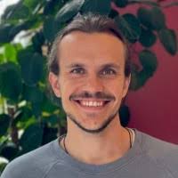 100+ "Lagestee" profiles