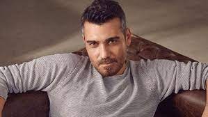 Orhan kemal öykü ödülü'ne iki kez layık görülen öykü yazarı bir babaya sahip. Caner Cindoruk Kimdir Yakisikli Oyuncu Ile Ilgili Az Bilinenler Haberimizde Magazin Haberleri