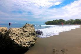 Pantai batu karas rupanya menjadi tempat liburan favorit warga pangandaran di saat lebaran. Batu Karas Surf Photo By Mang Udung 2 45 Am 16 Nov 2013