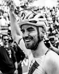 Downhill Racing Highlights: Jacksongoldstone's Record-Breaking Season