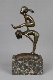 Have you ever wondered why some bronze figures are priced in the lacs and others in the low thousands? Bronze Sculpture Children Playing Child Kids Girls Figure Statue Art Artwork Bronze Sculpture Artwork Gifts Sculpture