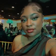 Joseline giving Rasheeda her flowers 😂💐she didn't lie tho CC