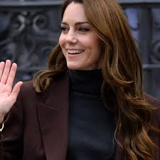 Kate Middleton wears chocolate brown blazer for adorable outing in London