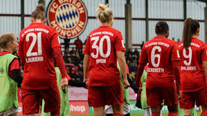Sara däbritz of germany celebrates with teammates melanie leupolz and giulia gwinn after scoring her team's second goal during the 2019 fifa. Giulia Gwinn Miasanrot Com
