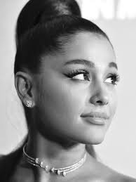 Epingle Sur Givenchy