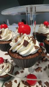 Cupcakes Foret Noire Les Recettes A Pupuce Recette Cupcake Recette Dessert Gateaux Et Desserts