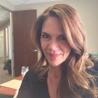 100+ profilů „Deacetis“