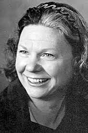 Lea Calderon's Instagram, Twitter & Facebook