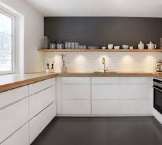 Épinglé sur cuisine noire et bois. Tris Wall Gr8s Uber Dem Regal W0rldz Is Ourz Ga Kitchenroomdesignimages Cuisine Blanche Et Bois Credence Cuisine Blanche Cuisine Appartement