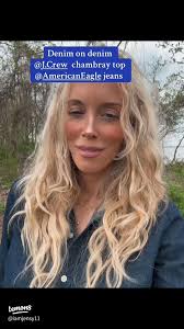 Stylish Amazon Chambray: Your Must-Have 3/4 Zip Top