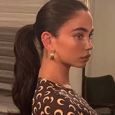 Cassidy Davidson's Instagram, Twitter & Facebook