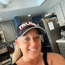 Ann Illingworth's Instagram, Twitter & Facebook