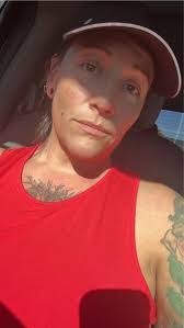 Lisa Pendergraph's Instagram, Twitter & Facebook