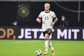 Het elftal heeft daarnaast nog ook enkele bijnamen zoals die nationalelf en die adler (de adelaars). Muller En Hummels Richting Ek Terug Bij Duitsland Geen Max En Younes Voetbal International