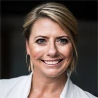 Jennifer Bugg's Instagram, Twitter & Facebook