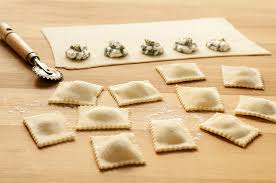 Il raviolo del plin è una versione di pasta ripiena tipica piemontese. Ravioli Ricotta E Spinaci Ilaria Barisi