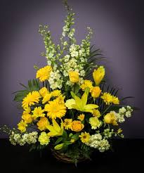 Flower delivery houston tx | beautiful funeral flowers in harris countyclick here to place an order for a flower delivery in houston tx. Memory Garden Basket This Funeral Basket Created A Garden Look That Expresses Your Sympat Memorial Flowers Funeral Flower Arrangements Same Day Flower Delivery