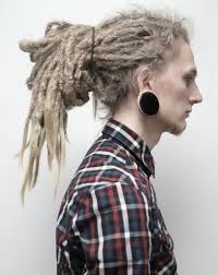 Massage the shampoo on wet hair and let it stay on your scalp for at least 2 minutes or as directed on the bottle. Really Really Thin Hair And Dreads Dreadlocks Forums Dreadlocks Natural Dreads