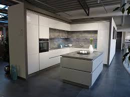 Rempp Musterkuche Rempp Elba Roca L Kuche Mit Insel Ausstellungskuche In Wildberg Von Rempp Kuchen Gmbh In 2020 L Kuchen Kuche Mit Insel Musterkuchen