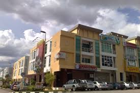 Since there are a lot of people working in here, there are also a lot of one plus eight kopitiam (一家發咖啡店). Taman Molek For Sale In Johor Bahru Propsocial