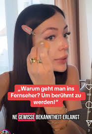 Vanessa Richards Live