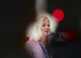 Update information for catherine mckenna ». Uce0ucfa1hr2nm