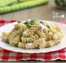 Pasta con piselli e prosciutto. Pasta Con Ricotta Piselli E Prosciutto Tutto Fa Brodo In Cucina