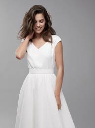 Check spelling or type a new query. Brautkleider Braut Accessoires Fur Das Standesamt Piqyourdress