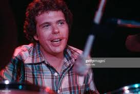 hellozepp Zep Hindle is a fictional character from the Saw franchise. He  serves as the secondary antagonist of the first Saw film. He was portrayed  by Michael Emerson. Early Life Zep Hindle