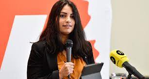Alla de senaste nyheterna om nooshi dadgostar från dagens nyheter. Nooshi Dadgostar Oo Noqon Karta Hogaamiyaha Cusub Ee Xisbiga Vansterpartiet