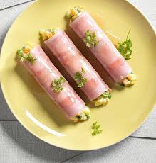Schinkenrolle In Aspik Ein Rezept Aus Dem Servus Magazin Rezept Lebensmittel Essen Rezepte Essen