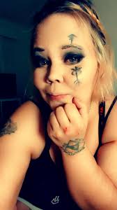 Edward Robert Hughes (1851-1914) "La Veillée de Valkyrie" 1906 (La Vigil de  Valkyrie (1906) semble encore plus loin du mythe nordique traditionnel ou  de son interprétation wagnerienne. Une femme tranquille pieds nus,